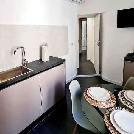 Lena Vecchia Apartment