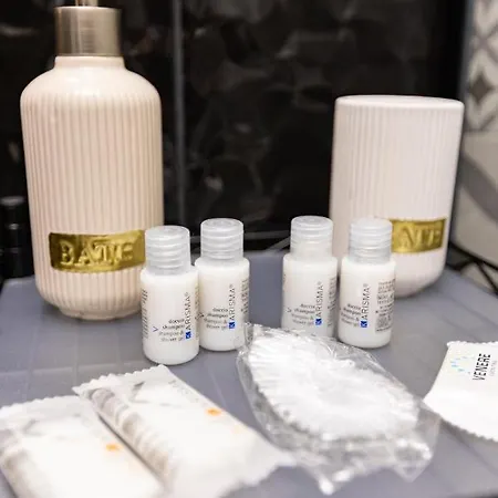 Lena Vecchia בארי