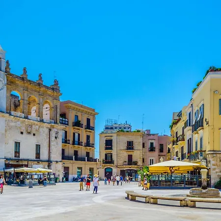 Lena Vecchia בארי